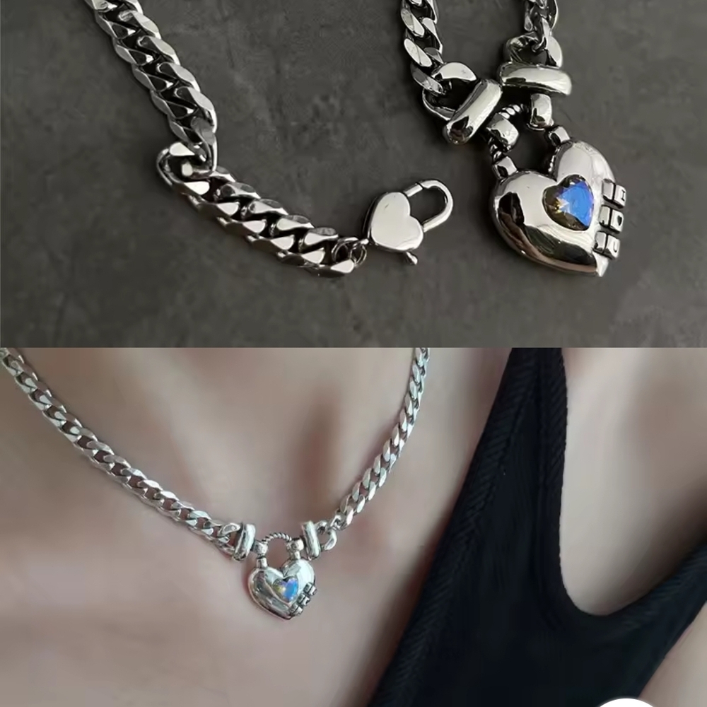 Clear Out ClosetNecklace 925 StSilver  with Heart and Blue Stone